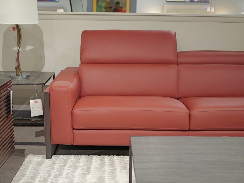 Pier Sectional Rosso